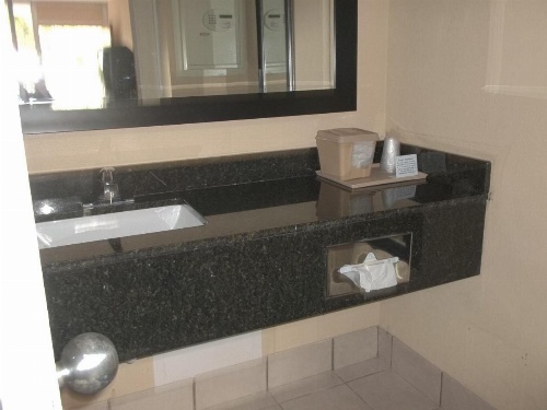 Days Inn by Wyndham Fort Lauderdale Airport Cruise Port image 11