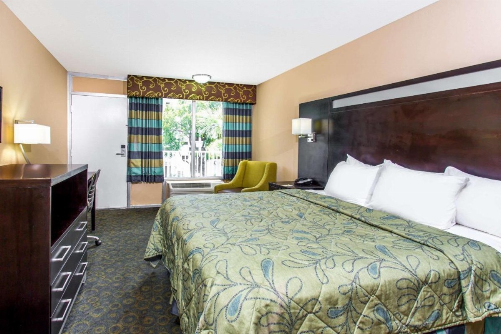 Days Inn by Wyndham Fort Lauderdale Airport Cruise Port Image 18